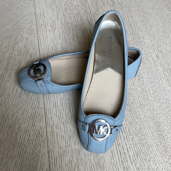 Michael Kors periwinkle Fultons - Picture 1 of 5